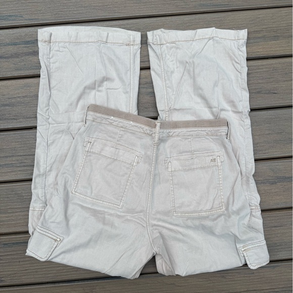 American Eagle Outfitters Pants - AMERICAN EAGLE Baggy Light-weight Tan Wide-leg Cargo Pants | Size 8R